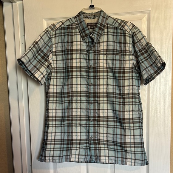 Eddie Bauer Other - Eddie Bauer men’s white and blue short sleeve button down shirt size medium